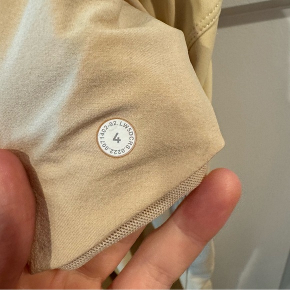 NWOT Lululemon Keep Moving Jogger Trench Size 4 - Picture 9 of 9